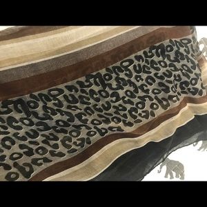 Printed scarf